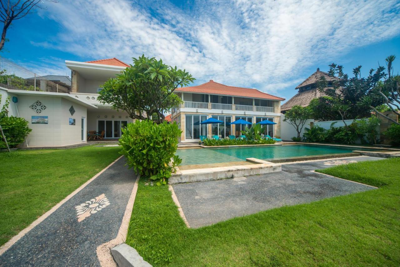 विला Suzuki Beachfront *